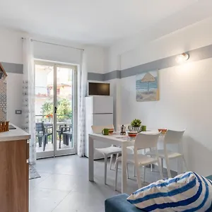 La Casa Di Tobia Flat Near The Sea Giardini Naxos